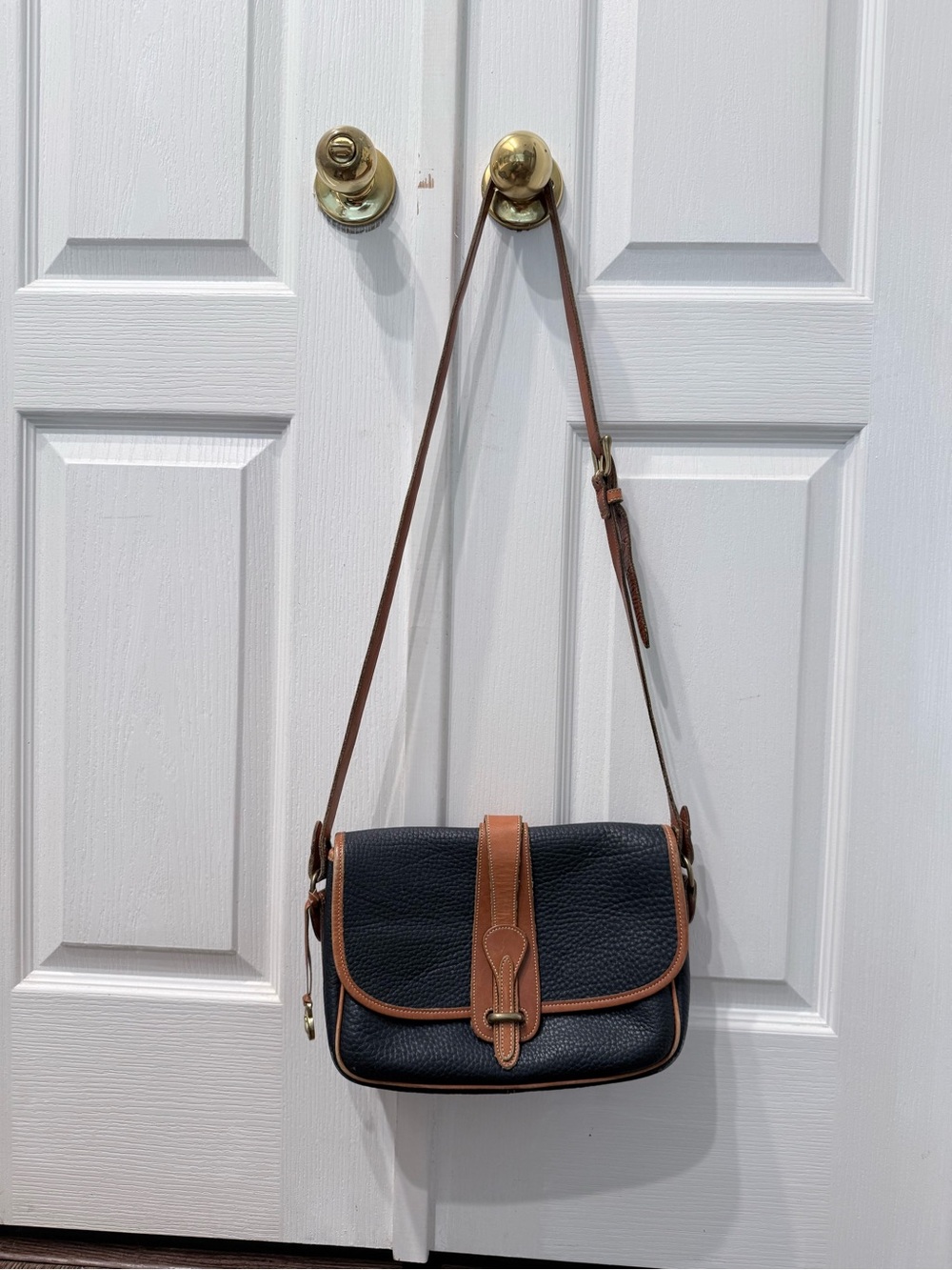 Dooney & Bourke Navy Pebbled Crossbody with Tan Trim - Picture 2 of 3